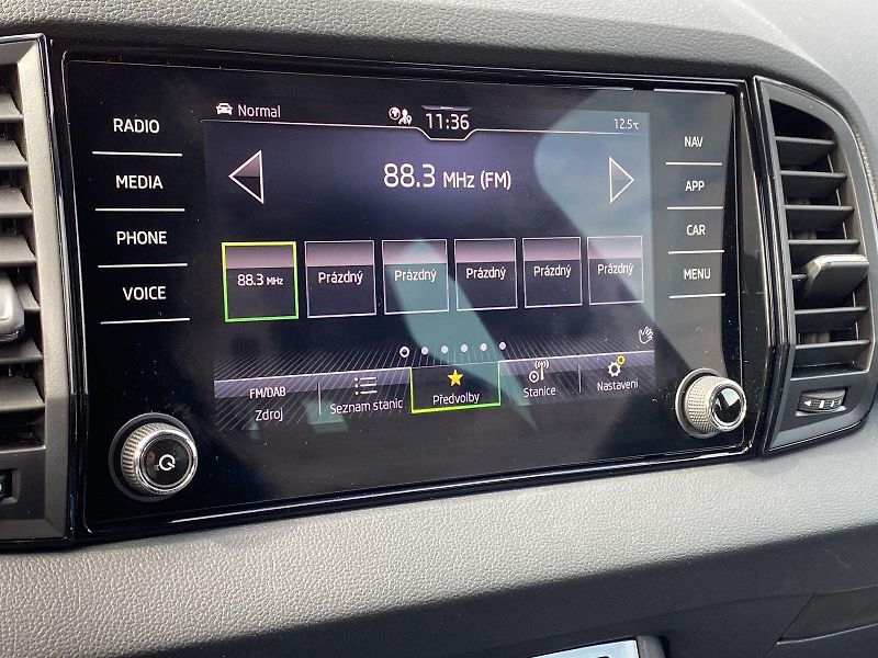 Škoda Karoq (2024) 2.0 TDI 4x4 DSG SportLine - fotka 12 z 36
