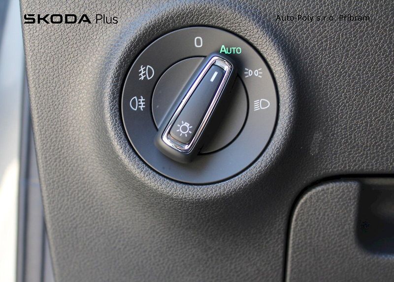 Škoda Karoq (2025) Top Selection 1.5TSI / 110kW 7 - fotka 12 z 24