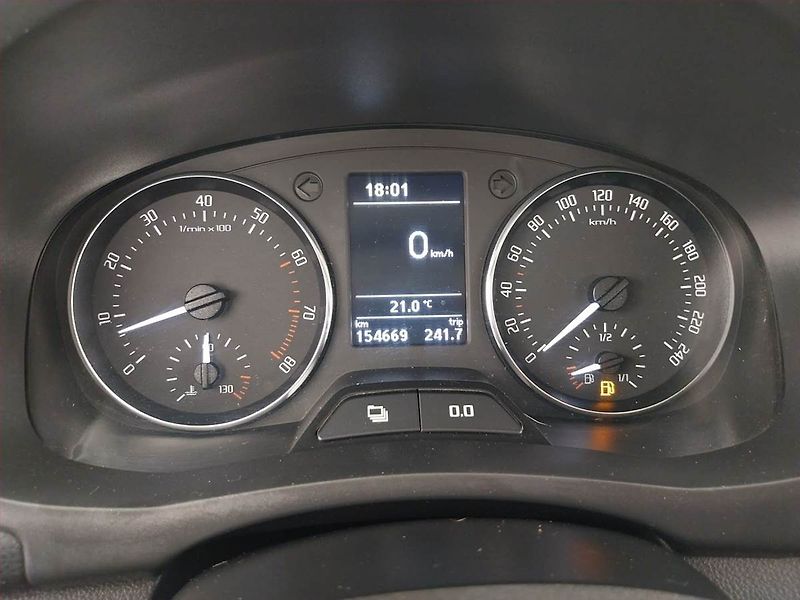 Škoda Roomster (2011) 1.2 TSI, Park. senzory - fotka 11 z 19