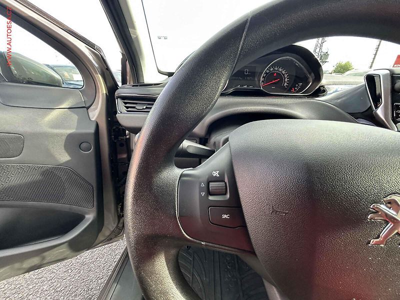 Peugeot 208 (2012) 1.2 i, 1.maj,ČR, Active - fotka 16 z 17
