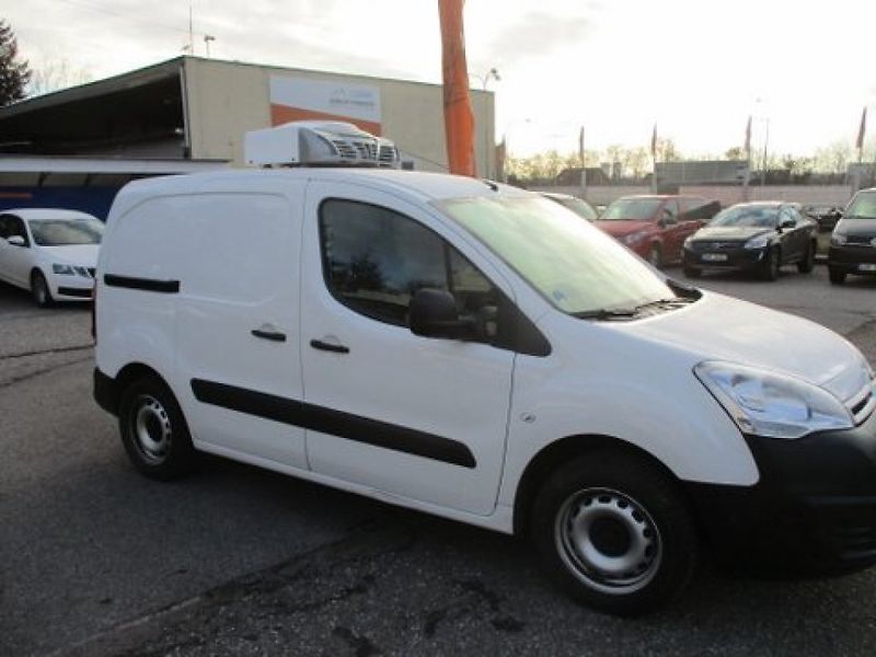 Citroën Berlingo chladící s el. zásuvkou - fotka 7 z 16