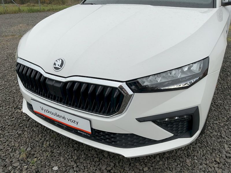 Škoda Scala (2024) 1.0 TSI DSG Drive - fotka 9 z 28