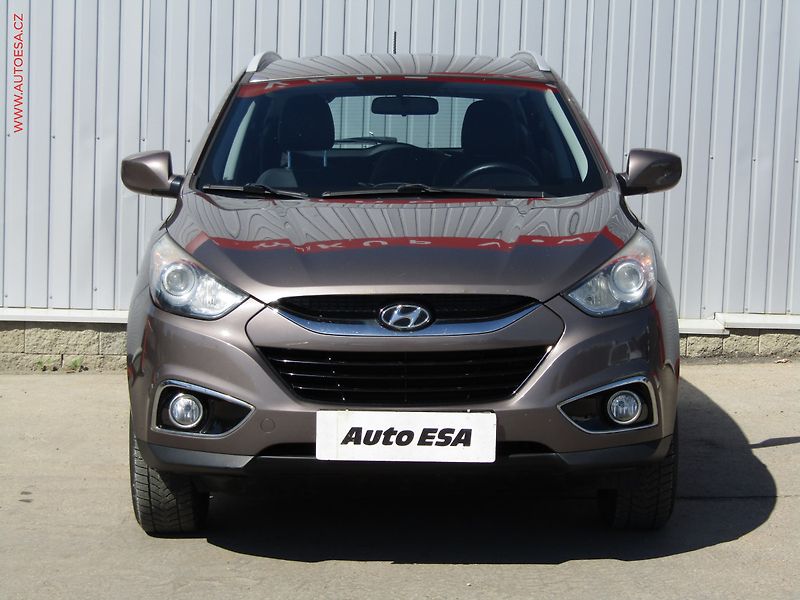 Hyundai ix35 (2011) 1.6 GDi, ČR, AC, tažné - fotka 2 z 17