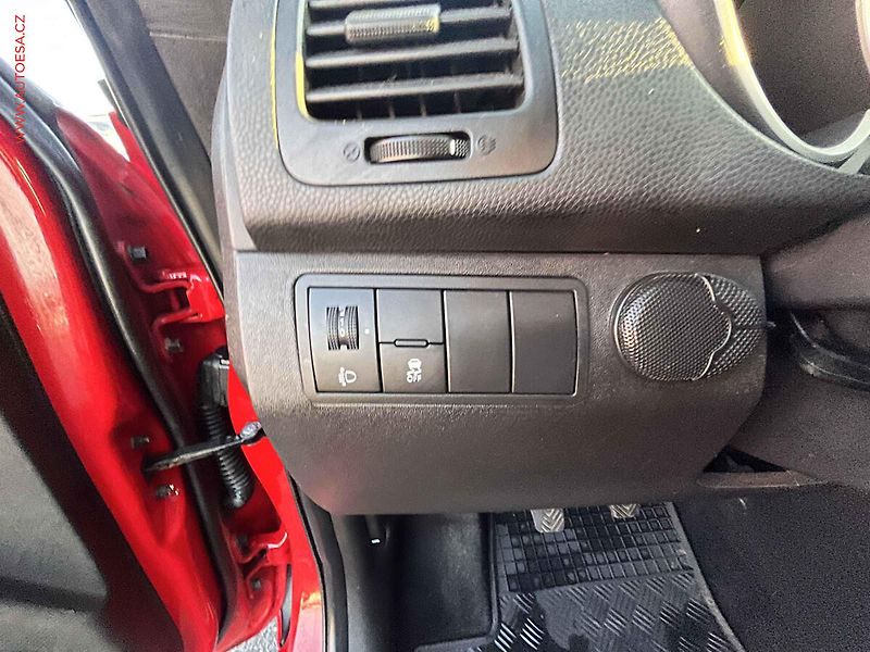 Kia Venga (2012) 1.4i, 2.maj,ČR, Klima - fotka 15 z 15