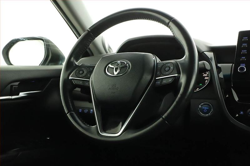 Toyota Camry (2021) 2.5 Hybrid - fotka 8 z 20