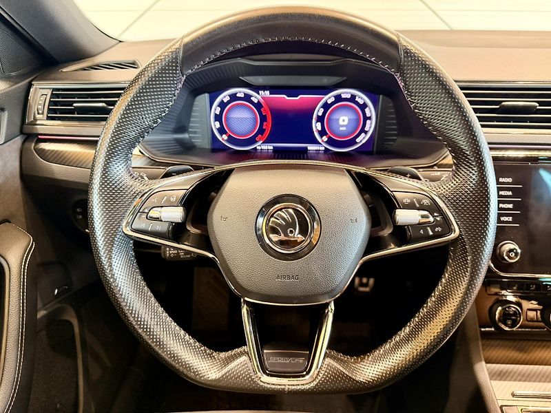Škoda Superb 2.0 TDi DSG 4x4 Sportline - fotka 7 z 33
