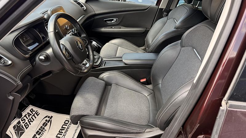 Renault Grand Scénic (2021) TCE 140,REZERVOVÁNO - fotka 16 z 56