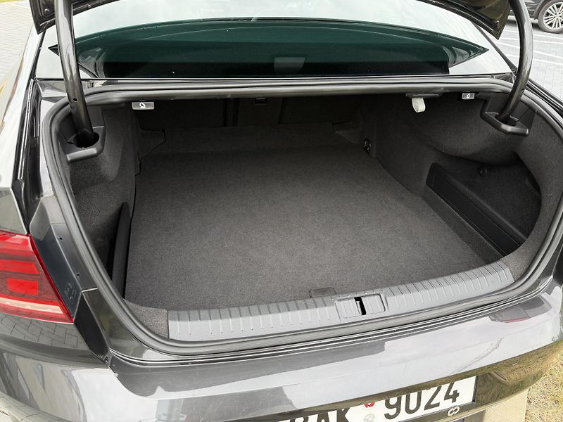 Volkswagen Passat (2020) 1.5 tsi 110 kw/DSG/sedan - fotka 12 z 22