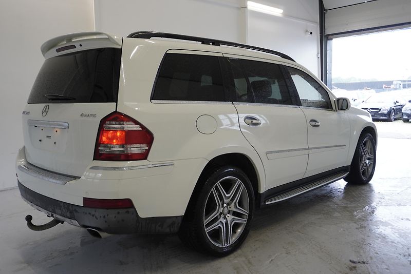 Mercedes-Benz GL 420 CDI 225kW,7MÍST,TOP VÝBAVA - fotka 6 z 32