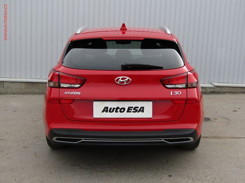 Hyundai i30 (2023) 1.0 T-GDi, ČR, AC, tempo - fotka 5 z 20