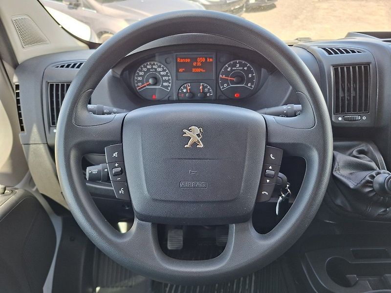 Peugeot Boxer FG 3300 L2H2 BHDi 140k M6 DEMO - fotka 16 z 19