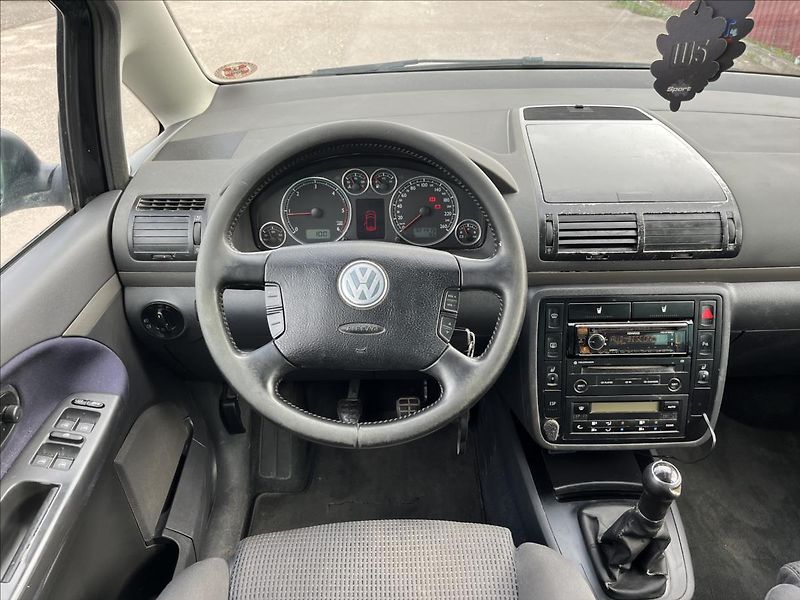 Volkswagen Sharan 1,9 TDi ROZVODY TAŽNÉ STK 4/28 - fotka 13 z 31