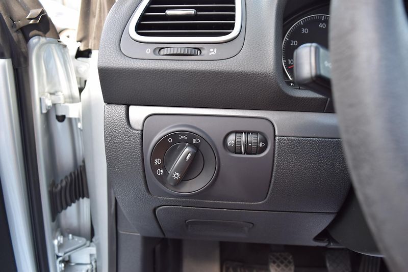 Volkswagen EOS (2007) 1.6FSI 85kw TAŽNÉ NOVÉ ROZVODY - fotka 24 z 34