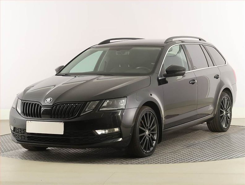 Škoda Octavia (2017) Style Plus 1.6 TDI, Tempomat - fotka 2 z 23