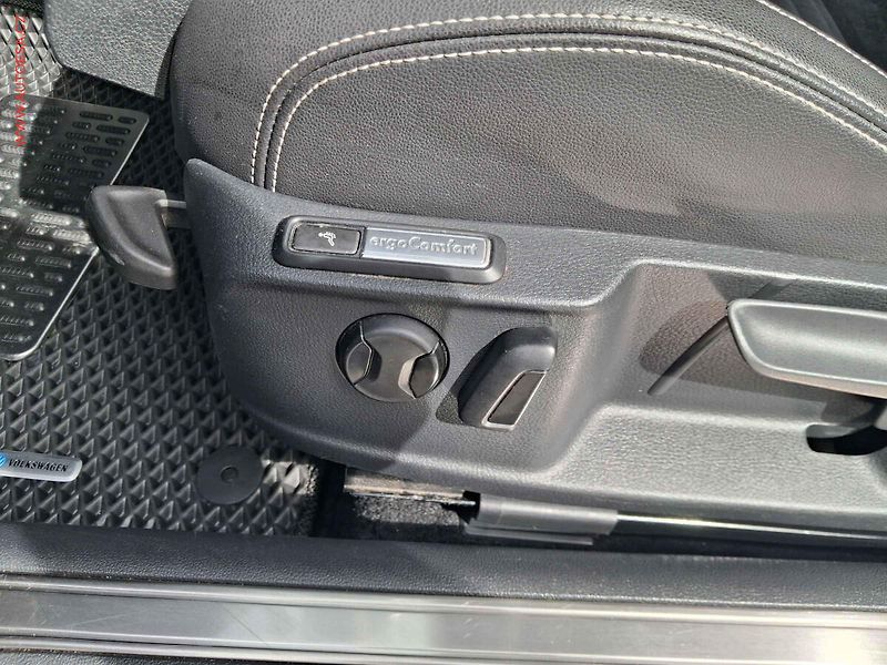 Volkswagen Passat (2020) 2.0TDI, ČR, Navi, LED, AC - fotka 15 z 20