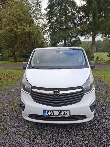 Opel Vivaro (2018) - fotka 2 z 10