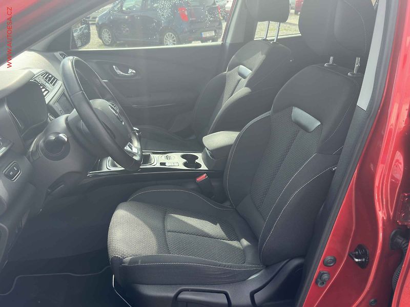 Renault Kadjar (2016) 1.2TCe, 1.maj,ČR, Navi - fotka 9 z 21