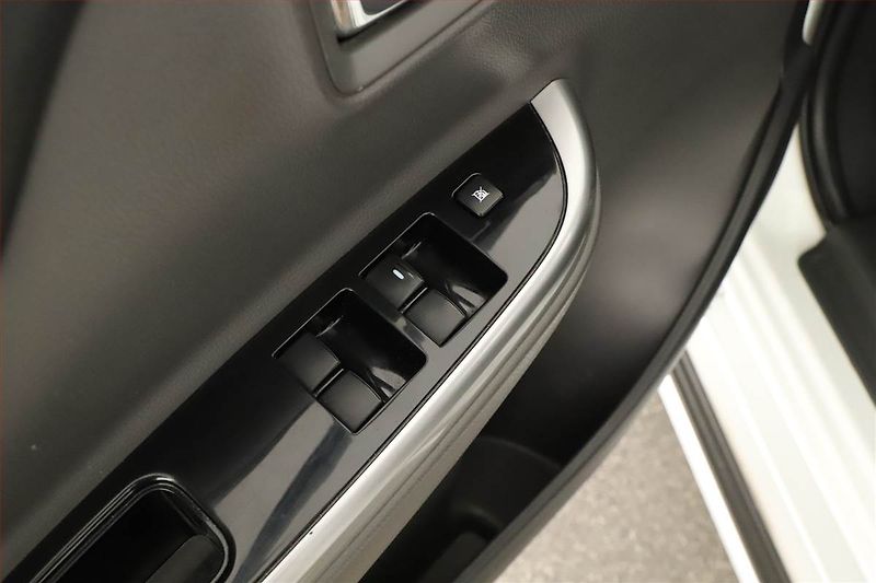 Mitsubishi L200 (2017) 2.4 DI-D - fotka 18 z 20