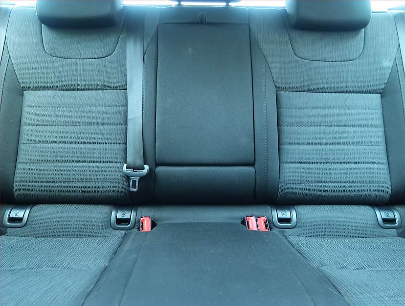 Škoda Octavia (2013) 2.0 TDI, Tempomat - fotka 10 z 20