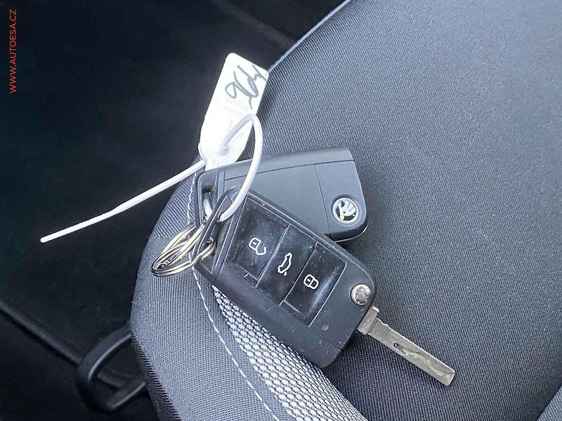 Škoda Fabia (2018) 1.0TSi, Ambition, +kola - fotka 17 z 17