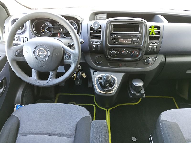 Opel Vivaro (2015) Tažné, 8-míst,  ČR, Long! - fotka 14 z 26