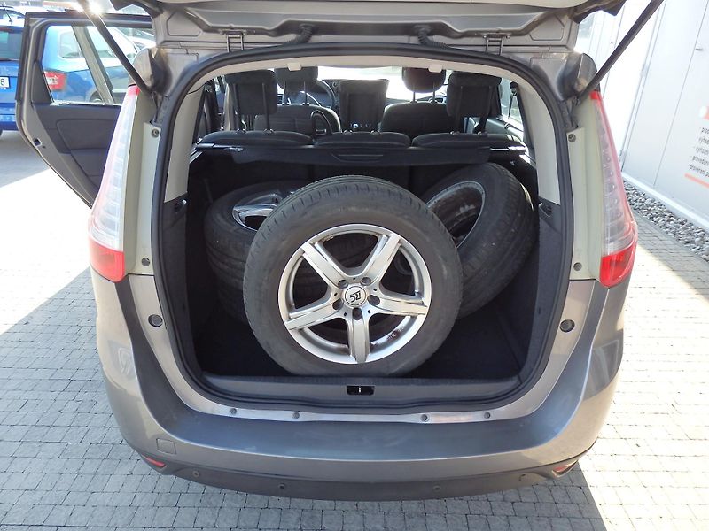 Renault Grand Scénic 1.6i 81 kW KLIMA, 6x AIRBAG - fotka 8 z 14