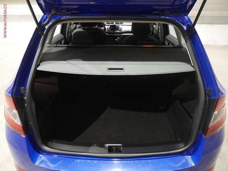 Škoda Fabia (2021) 1.0 TSi, 2.maj,ČR, Style, LED - fotka 7 z 17