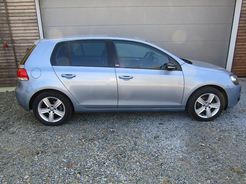 Volkswagen Golf (2011) 1.2 TSI 77kW - fotka 9 z 45