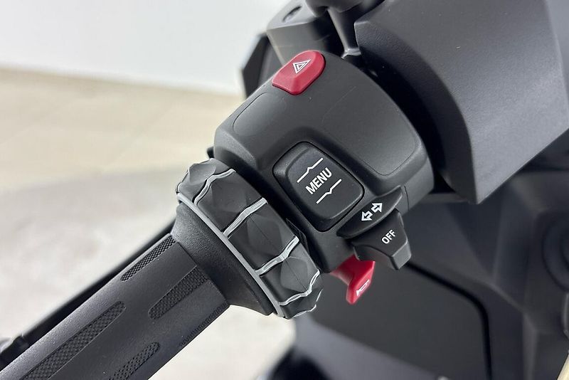 BMW C 400 X - fotka 10 z 13