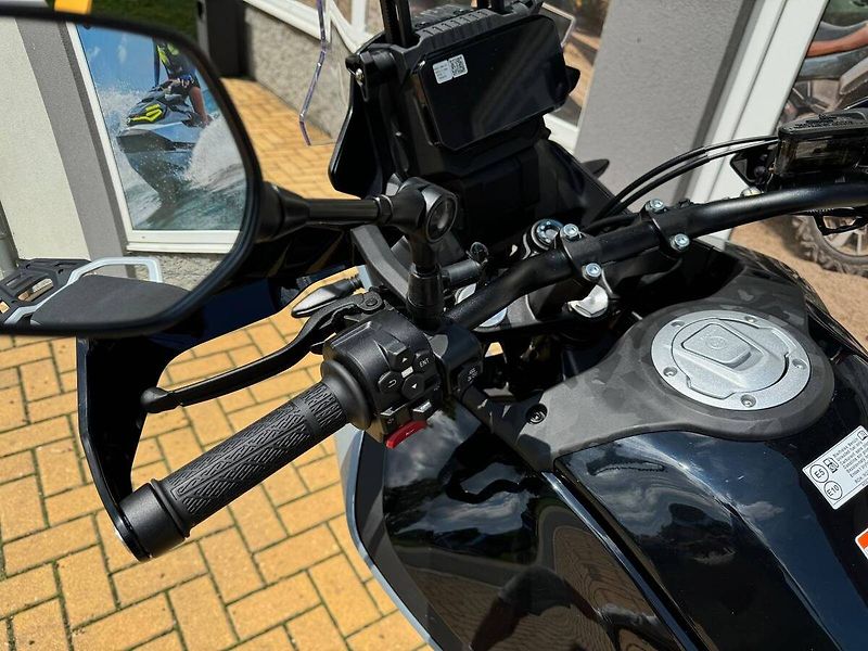CFMOTO 450 MT-R (2026) - fotka 4 z 6