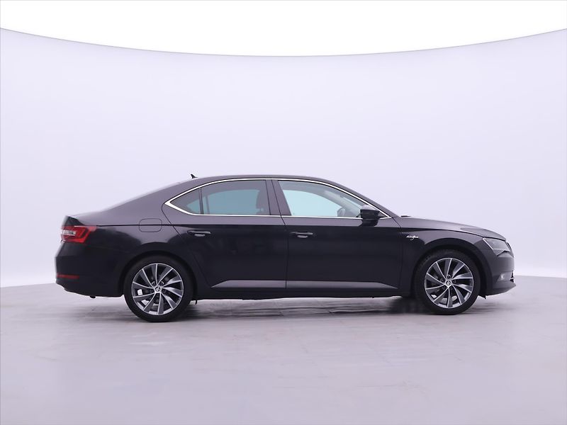 Škoda Superb 1,8 TSI 132kW DSG CZ L&K - fotka 8 z 42