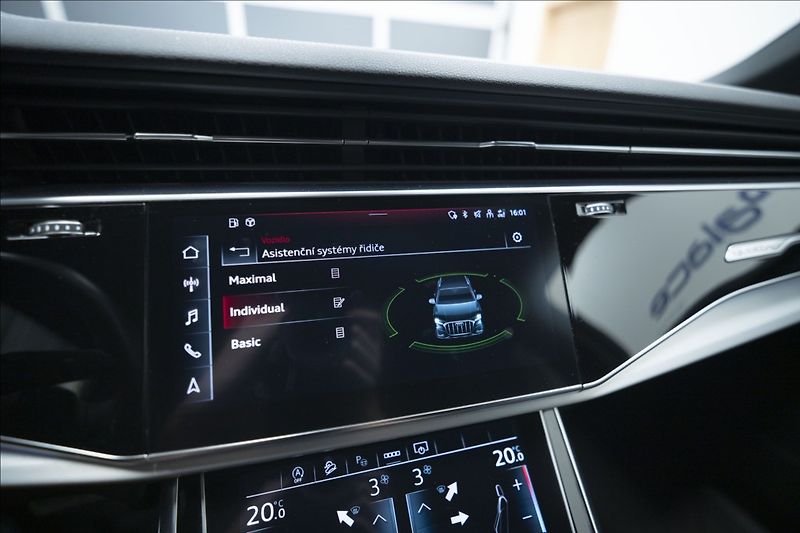 Audi Q7 3,0 TDI QUATTRO S-LINE ČR - fotka 38 z 45