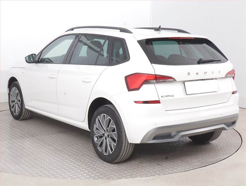 Škoda Kamiq (2023) Ambition 1.0 TSI, Serv.kniha - fotka 4 z 16