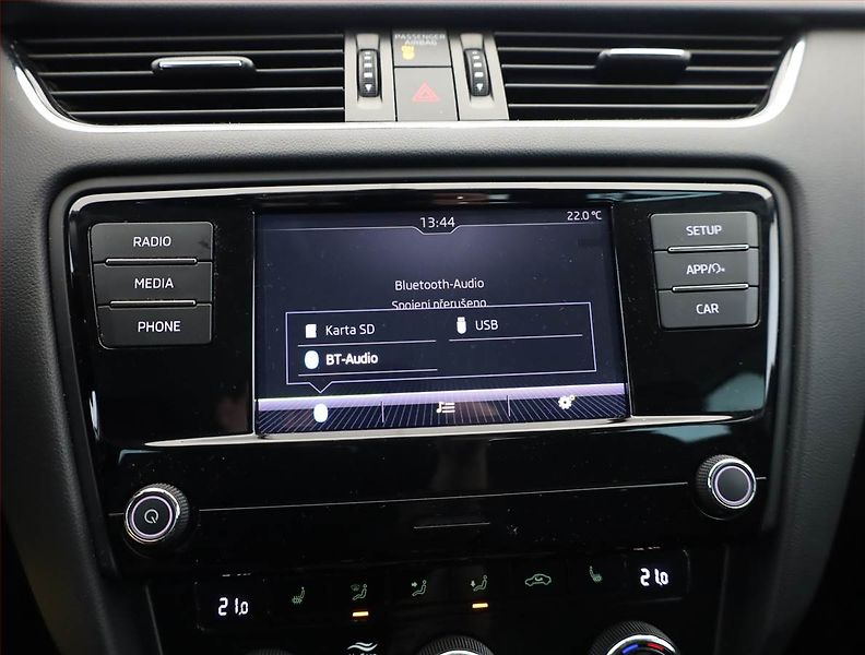 Škoda Octavia (2019) Ambition 1.6 TDI, Serv.kniha - fotka 14 z 19