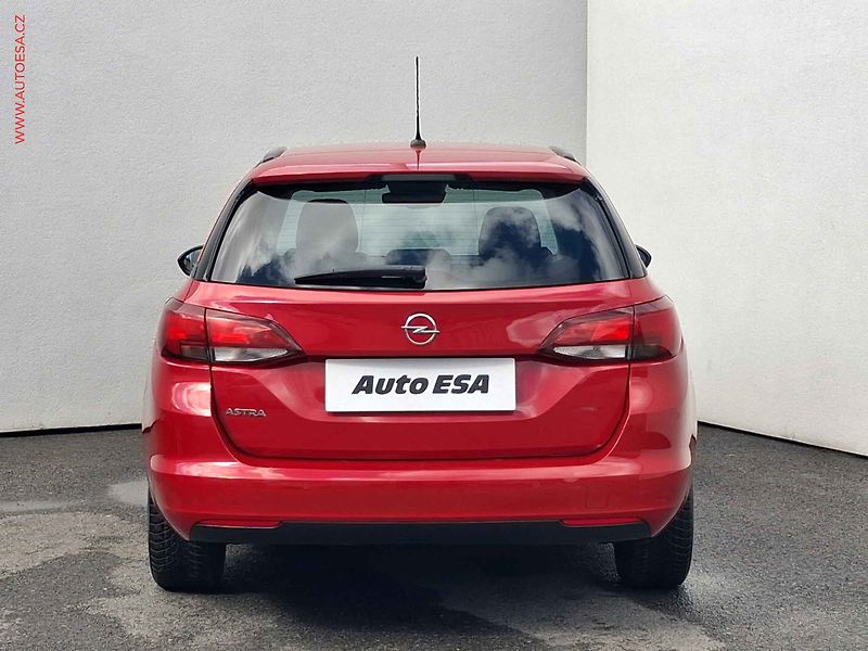 Opel Astra (2022) 1.5 CDTi, 2.maj,ČR, Edition - fotka 5 z 18