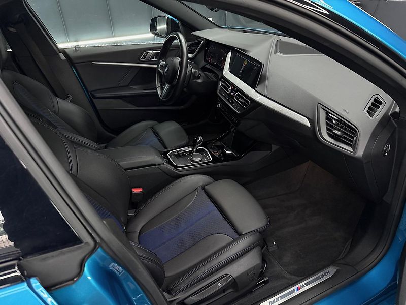 BMW Řada 2 (2021) Gran Coupé 220d xDrive A/T M-S - fotka 12 z 30