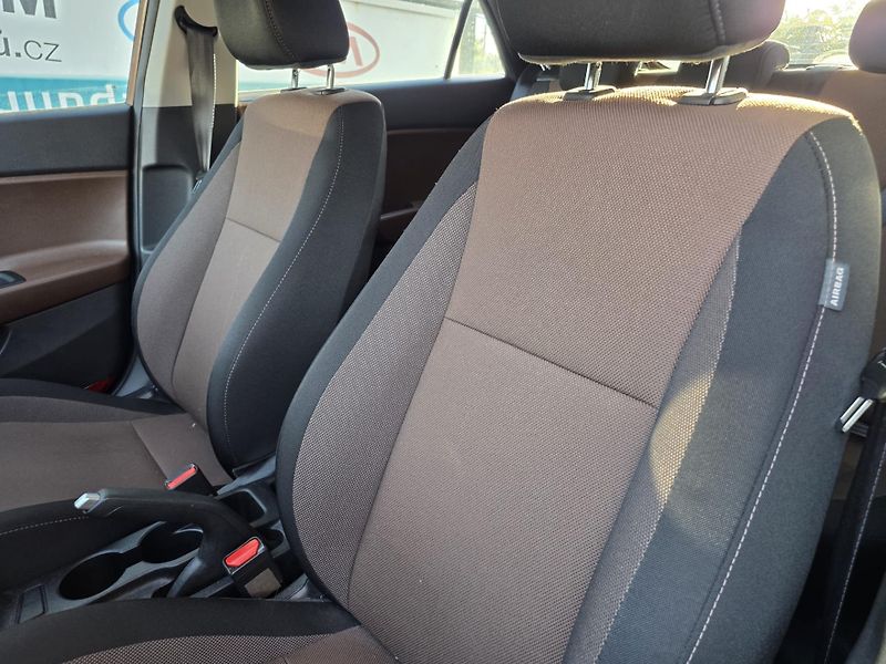 Hyundai i20 1.2-1MAJITEL-PRAV.SERVIS-KLIMA - fotka 4 z 11