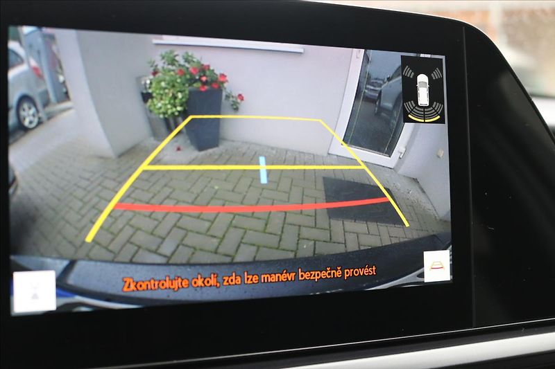 Lexus UX 250h 2,0 HEV, DSG, 1.Maj.  UX - fotka 36 z 64