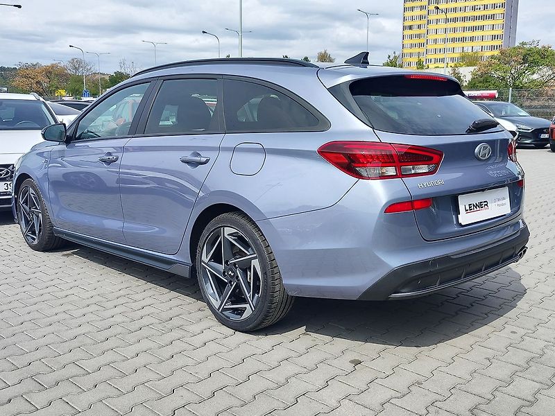 Hyundai i30 1.5 T-GDI/103kW N-Line DCT - fotka 7 z 32