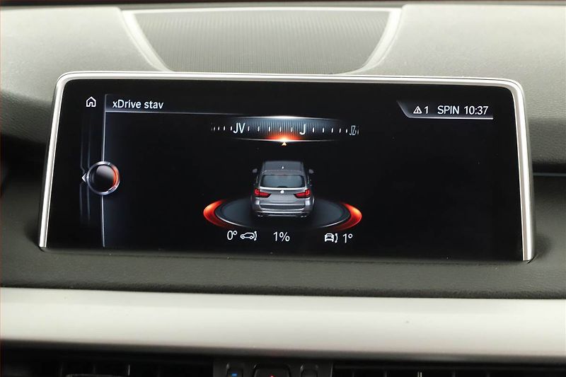 BMW X5 (2016) xDrive30d - fotka 14 z 20