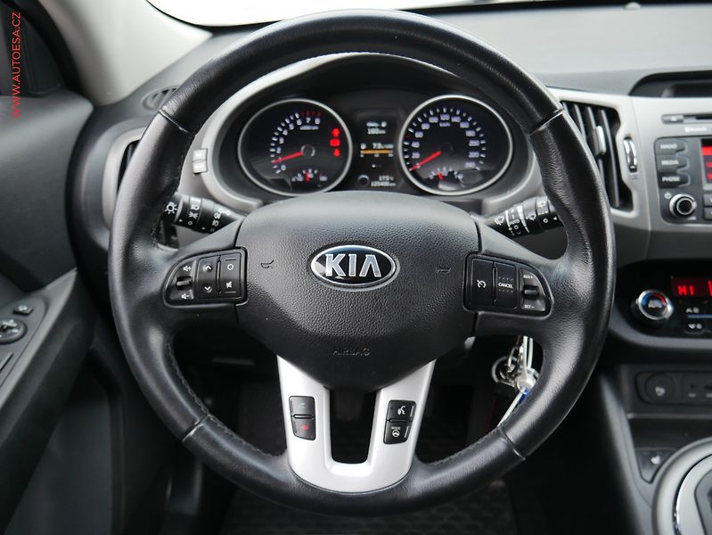 Kia Sportage (2014) 1.6i, ČR, autoAC - fotka 13 z 21