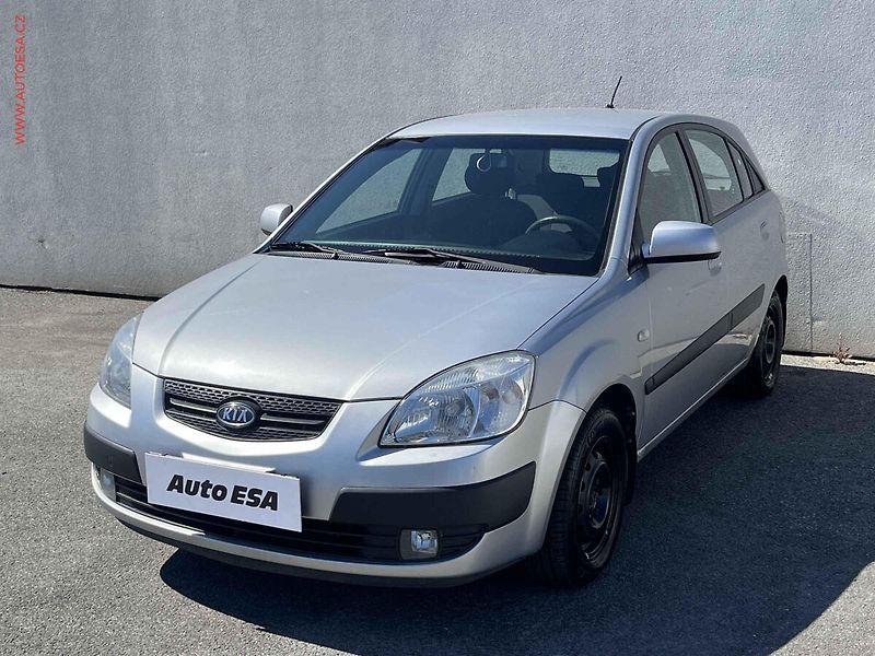 Kia Rio (2009) 1.5 CRDi, ČR, AC, park.asist - fotka 3 z 13