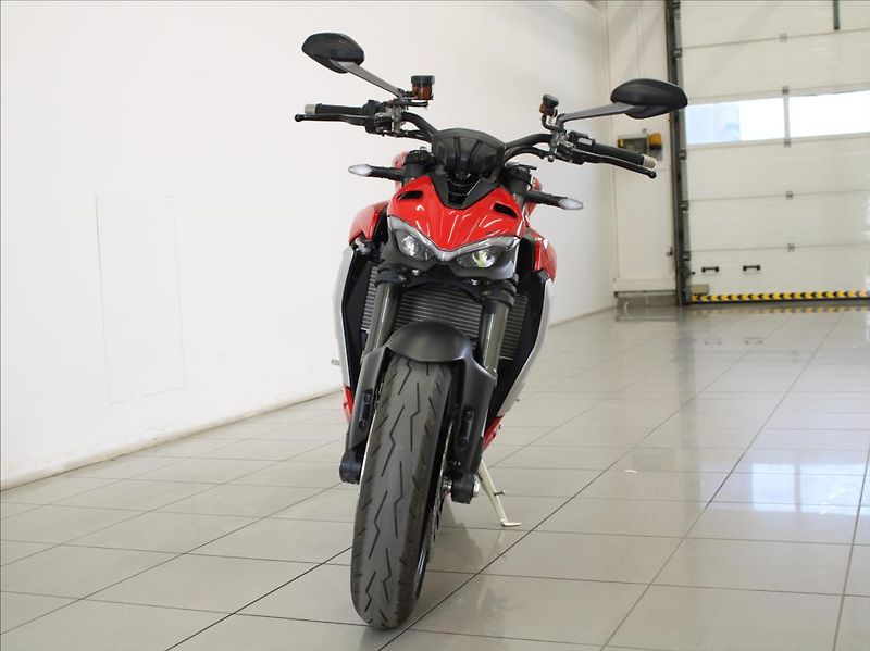 Ducati Ostatní StreetFighter V2 1.maj.ČR   1, - fotka 2 z 11
