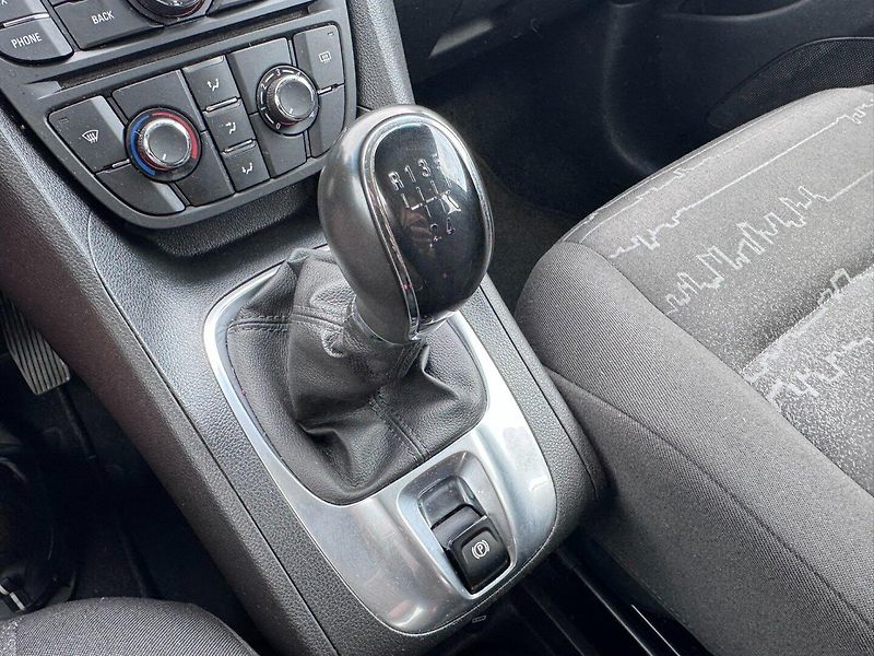 Opel Meriva (2015) 1,4i 74 KW KILOMETRY NOVÁ STK - fotka 28 z 42