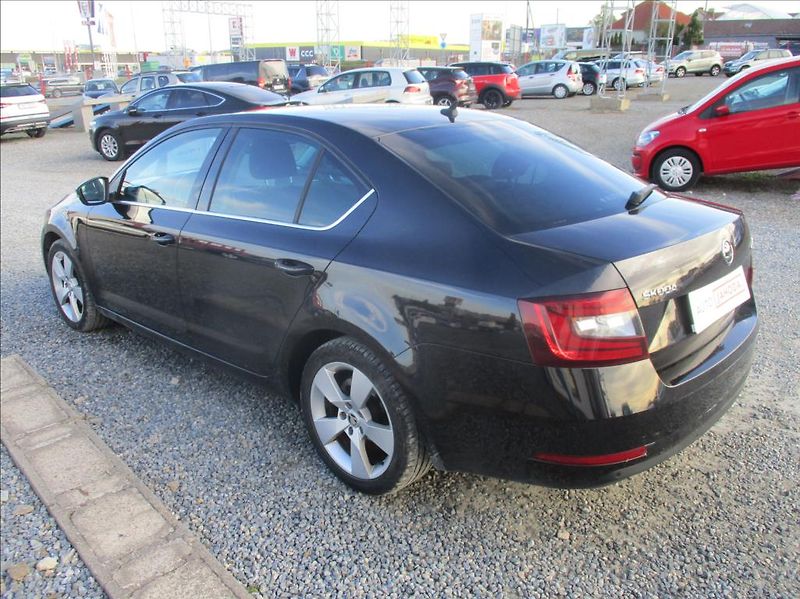 Škoda Octavia 2,0 TDI, Style,DSG,navi,DPH,CZ - fotka 7 z 29