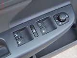 Volkswagen Golf (2007) 1.6MPi, Klima - náhled 11