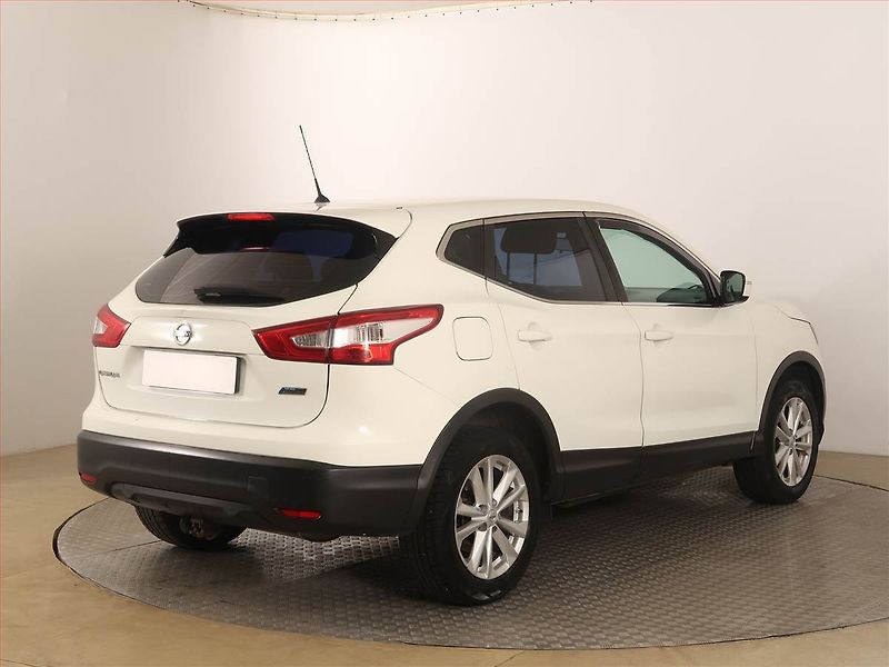Nissan Qashqai (2014) 1.5 dCi, Serv.kniha, Tempomat - fotka 5 z 15