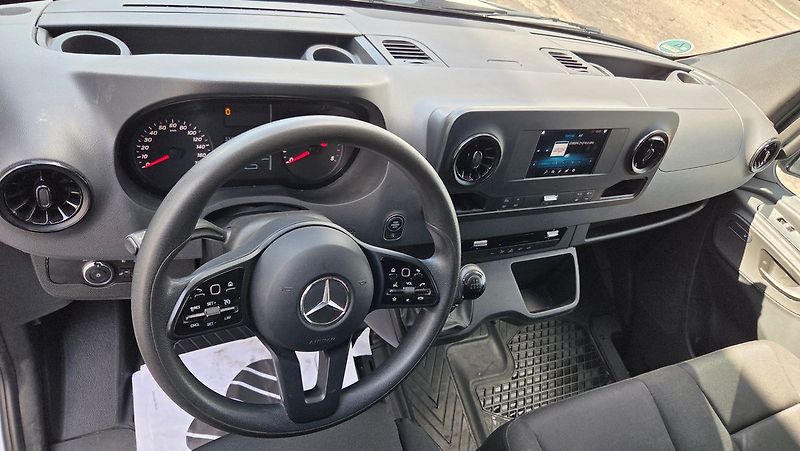 Mercedes-Benz Sprinter 317 CDI/L, kamera 360°, MBUX - fotka 10 z 20