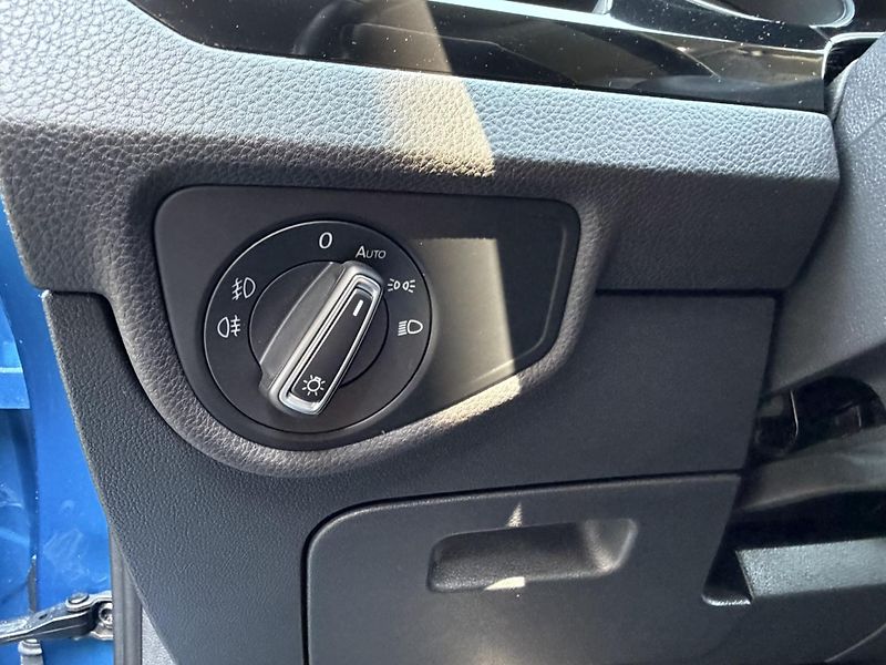 Volkswagen Touran (2018) Highline 1,4 TSI DSG, odpočet - fotka 16 z 37