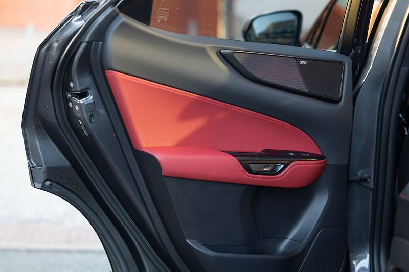 Lexus NX 350h 350H 2,5 HEV F SPORT TOP - fotka 21 z 36